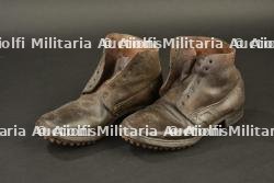 Paire de brodequins 1917 — photo 1