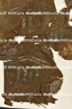 Coupon de drap kaki imprimé de pattes de col du 110ème RI dans leur état de découverte — miniature 3