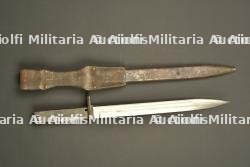 Baïonnette ersatz avec porte fourreau. Ersatz bayonet with frog. — photo 3