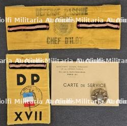 LOT DÉFENSE PASSIVE AVEC BRASSARD, INSIGNES ET CARTE DE SERVICE