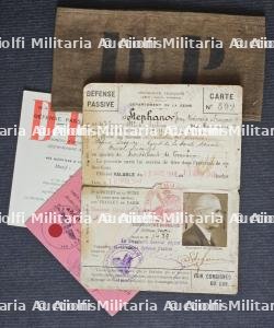 LOT DÉFENSE PASSIVE AVEC UN BRASSARD ET CARTES DIVERSES — photo 3