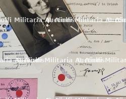 RARE LOT DE DOCUMENTS DE JOACHIM BERNDT EMPLOYÉ DE L’AMBASSADE D’ALLEMAGNE À PARIS (NOMBREUX LAISSEZ-PASSER (X5) + PHOTO) — photo 3