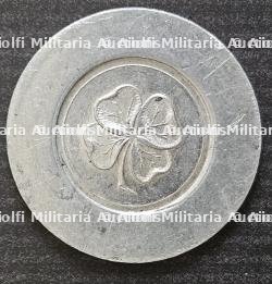 LOT D’UNE MÉDAILLE EN PORTE-CLÉ ET D’UN PORTE BONHEUR, SOUVENIRS DE PARIS OCCUPÉ — miniature 5