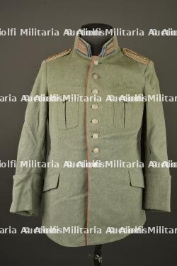 Tunique feldgrau d'un officier bavarois. Feldgrau tunic of a Bavarian officer.