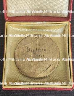 MÉDAILLE SOUVENIR DANS SA BOITE DE LA PRISE DE PARIS PAR LES TROUPES ALLEMANDES. — miniature 3