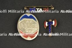Ensemble d'insignes Vichy
