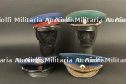 Lot comprenant 4 casquettes — photo 1