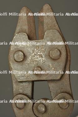 Pince coupante allemande dans son étui en toile. German wire cutters with canvas carrier — miniature 2