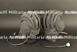 Lot de coiffures. — miniature 2