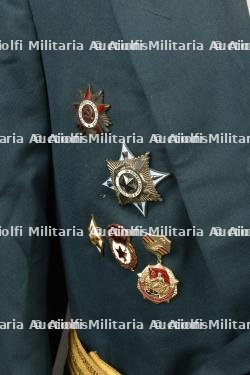Ensemble veste et culotte d'un Général Colonel — miniature 3