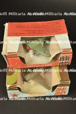 Lot de 4 maquettes d'avions — miniature 5