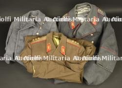 Lot comprenant une capote officier