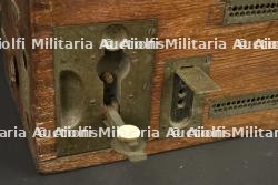 Téléphone de campagne allemand Feldfernsprecher 1916 type B. German field telephone Feldfernsprecher 1916 type B — miniature 3