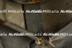 Casque anglais MkII de 1938 avec insigne gallois peint en noir — miniature 2