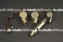 Sifflets britannique. — miniature 2