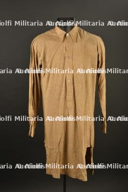 Chemise britannique.