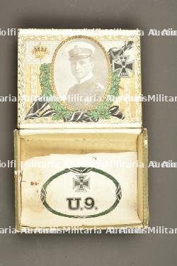 Boite de cigares à l'effigie de Otto Weddigen et du sous marin U9. Cigar box bearing the image of Otto Weddigen and submarine U9 — photo 3