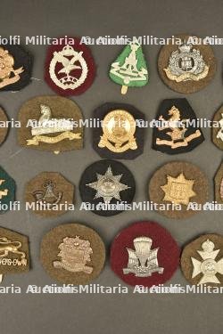 Cap badge Commonwealth. — miniature 3