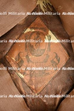 Casquette d'officier du Queen's Royal Regiment. — miniature 3