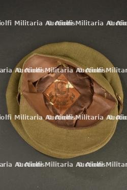 Casquette d'officier du Queen's Royal Regiment. — photo 5