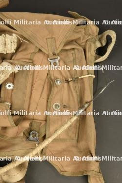 Parachute de pilote RAF. — miniature 7
