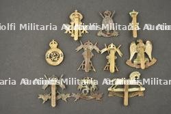 Lot de 10 cap badge de cavalerie anglaise. Lot of 10 British cavalry cap badges — photo 2