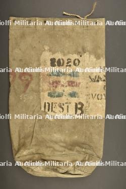 Sac à paquetage nominatif.