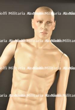 Mannequin Hinsgaul. — photo 3
