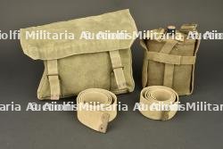 Equipement Web anglais bidon, musette et bretelles. British web equipment including canteen, haversack and braces