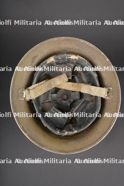 Casque canadien. Canadian helmet. — miniature 7