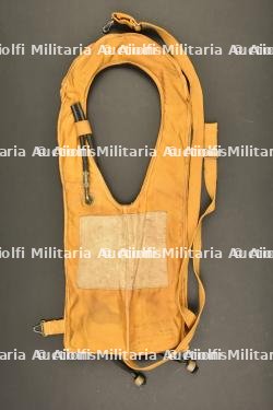 Mae Vest B-3.