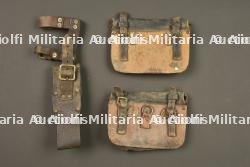 Porte manche d'outil anglais en cuir pattern 1914 et cartouchières. British Pattern 1914 leather helve carrier and ammunition pouches — photo 3