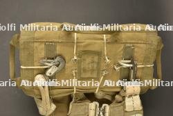 Harnais de parachute A-3 avec housse de parachute ventral. — miniature 11