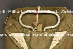 Housse de parachute ventral. — miniature 2