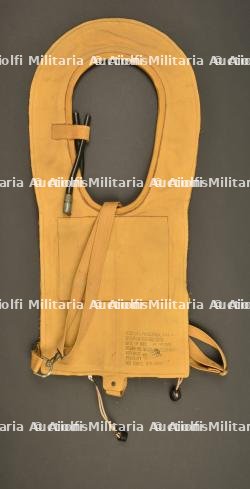Mae Vest B-4.
