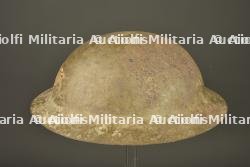 Casque anglais Brodie avec insigne du King's Own Royal Regiment de Lancaster. British Brodie helmet with badge of the King’s Own Royal Regiment of Lancaster — miniature 8