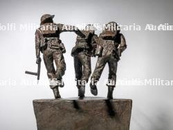 Tirage en bronze du monument réalisé en hommage aux combattants britanniques à Vers sur Mer par David Williams-Ellis.  — miniature 4