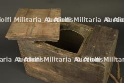 Caisse anglaise pour cartouchières d'allègement et bandolier toile. British crate for emergency ammunition pouches and cloth bandolier — miniature 3