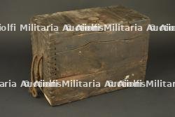 Caisse anglaise pour cartouchières d'allègement et bandolier toile. British crate for emergency ammunition pouches and cloth bandolier — miniature 5