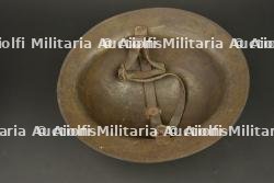 Coque de casque anglais Brodie 1er type. First pattern British Brodie helmet shell — miniature 3