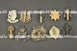 Lot de 10 insignes de régiments de Londres. Lot of 10 London Regiment badges — photo 2