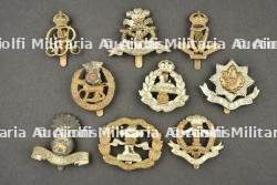 Lot de 9 insignes anglais d'infanterie. Lot of 9 British infantry badges
