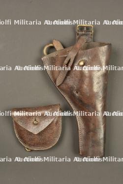 Etui et cartouchière de Webley pour tankiste ou mitrailleur anglais. Webley holster and ammunition pouch for British tanker or machine gunner