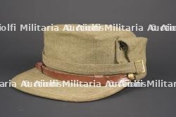 Casquette d'auxiliaire féminin canadien. Canadian women’s auxiliary cap.