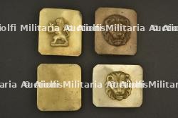 Lot de quatre plaques de ceinturon d’infanterie et de chasseurs. Group of four infantry and chasseur belt plates.