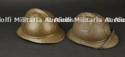 Lot de deux casques Adrian M1915 belges. Pair of Belgian M1915 Adrian helmets.