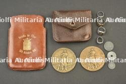 Porte-monnaie, medailles et bagues artisanales de l’Yser, 1916. Yser 1916 coin purse, medals and handmade rings.