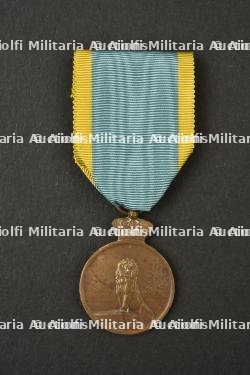 Medaille commemorative des campagnes d’Afrique de 1914 a 1916. Commemorative medal for the African campaigns of 1914–1916.