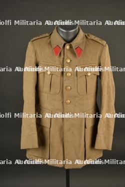 Veste de troupe du 8e regiment de Ligne. Enlisted man’s tunic of the 8th Line Regiment.
