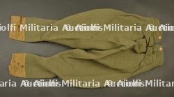 Pantalon-culotte d officier. Officer s riding breeches.